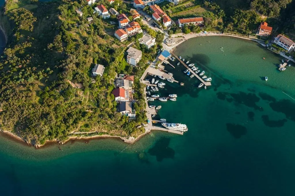 Apartments In Supetarska Draga With Sea View, Terrace, Air Conditioning, Wifi 4551-1 And 4551-2