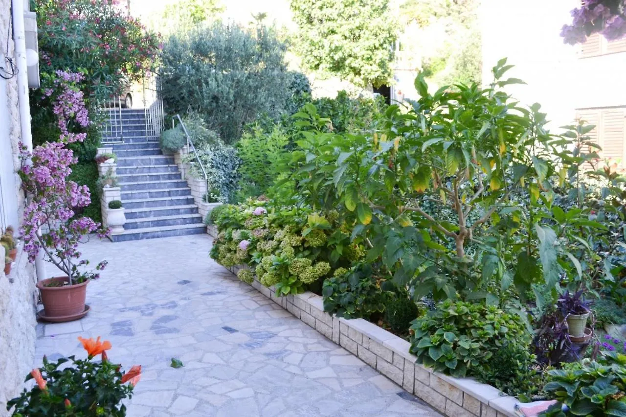 Apartments In Supetarska Draga With Sea View, Terrace, Air Conditioning, Wifi 4551-1 And 4551-2