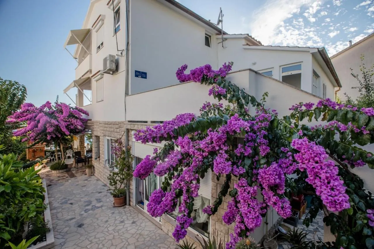 Apartments In Supetarska Draga With Sea View, Terrace, Air Conditioning, Wifi 4551-1 And 4551-2