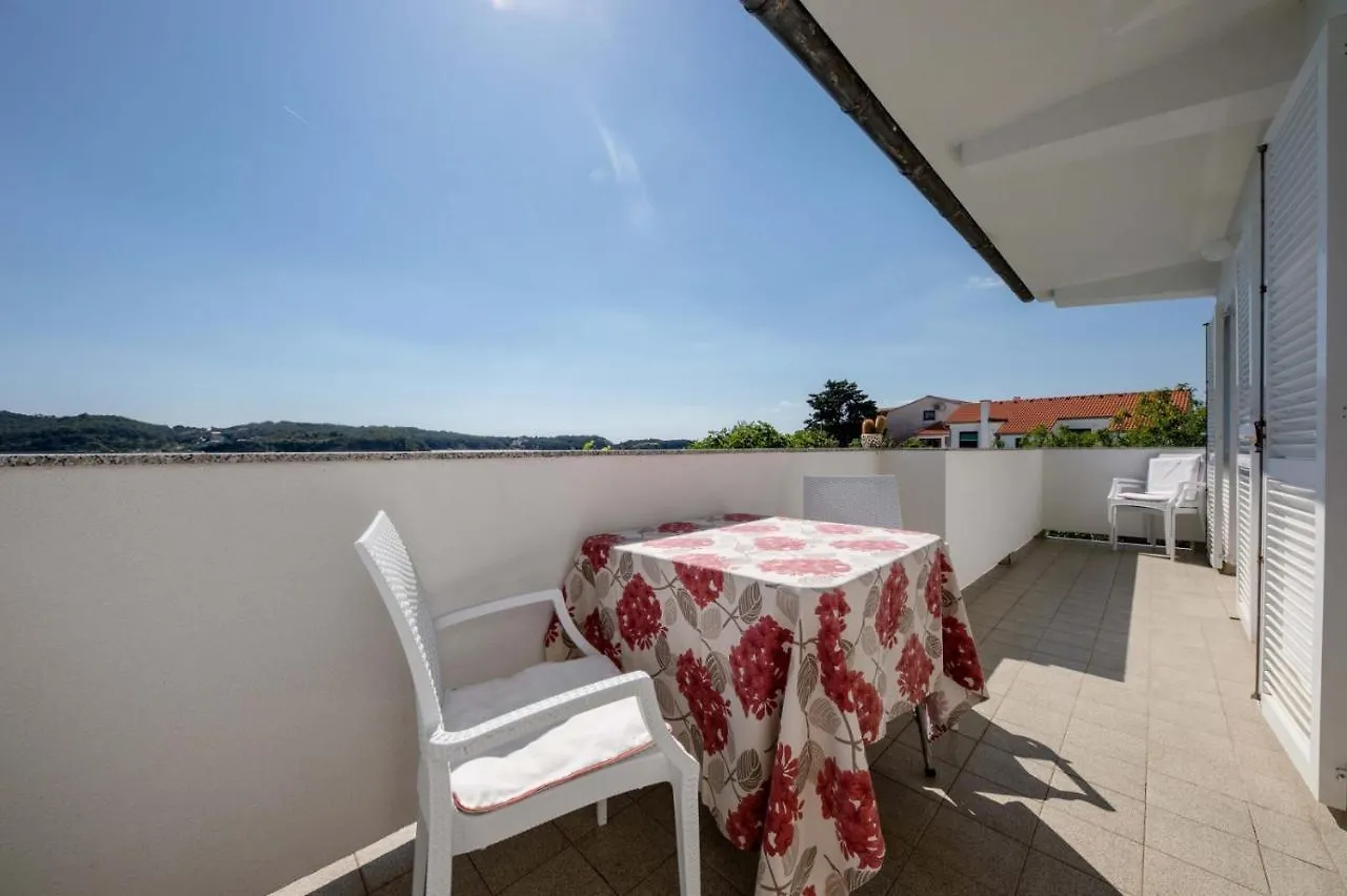 Apartments In Supetarska Draga With Sea View, Terrace, Air Conditioning, Wifi 4551-1 And 4551-2