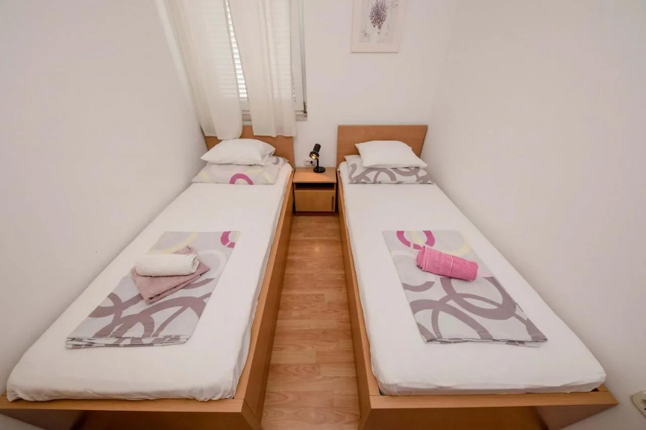 Apartments In Supetarska Draga With Sea View, Terrace, Air Conditioning, Wifi 4551-1 And 4551-2