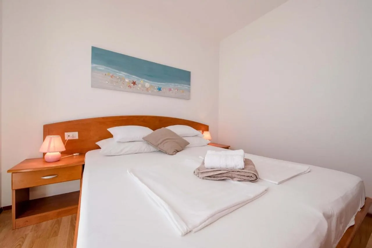 Apartments In Supetarska Draga With Sea View, Terrace, Air Conditioning, Wifi 4551-1 And 4551-2 0*,  Croazia