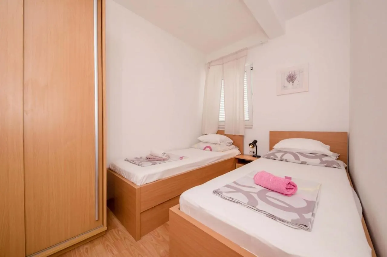 Apartments In Supetarska Draga With Sea View, Terrace, Air Conditioning, Wifi 4551-1 And 4551-2